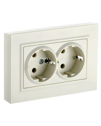 Розетка 2-местная с з/к РСш12-3-БрКр бежевый BRITE (BR-R24-16-K10-F). Розетка с заземлением с защитными шторками в сборе. IEK во Владимире