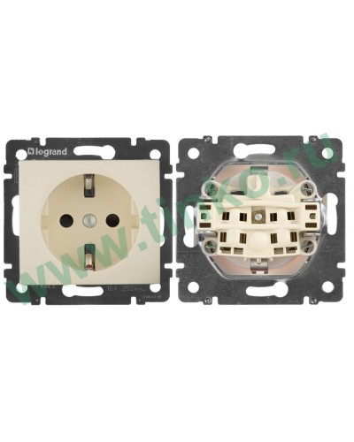 Розетка Valena 2К+3 с защитными шторками, на винтах 16А 250В, слоновая кость (774321). Розетка. LegranD во Владимире